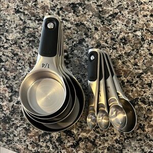 Brand new Oxo magnetic measuring cups & spoons